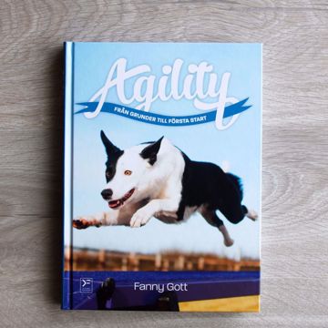 Visa detaljer för Agility Från grunder till första start Agilityboken - Från grunder till första start av Fanny Gott