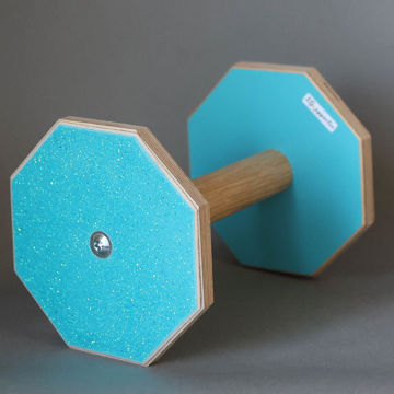 Visa detaljer för Lydnadsapport LG - STOR Larz Glitterz turkosglitter Turkos lydnadsapport med glittrig utsida och greppinne av obehandlad ek