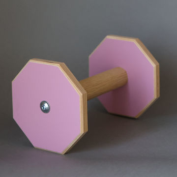 Visa detaljer för Lydnadsapport LG - MELLAN pastellrosa Pastellrosa apportbock med greppinne av ek