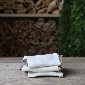 Visa detaljer för RAUH Belly Toast liten - tuggben nöt & vom Belly toast från Rauh är ett platt tuggben av nöt med wom-fyllning.