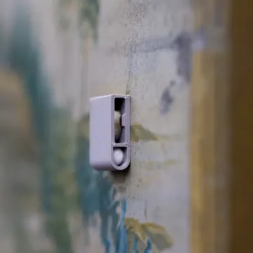 Visa detaljer för POCKET 🐶 magnet dofthållare grå Liten magnetisk dosa till nose work.