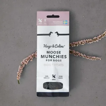 Visa detaljer för Hundgodis Moose Munchies - älg Hundgodis från Hugo & Celine i en fin påse.