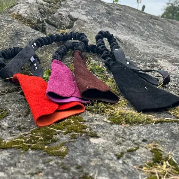 Visa detaljer för Kampskinn med expander, svensktillverkad Kampskinn i olika färger, alla med expanderhandtag