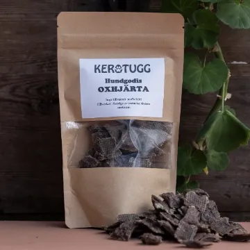 Visa detaljer för KEROTUGG Hundgodis - torkat oxhjärta Hundgodis oxhjärta. Hundgodis vildsvin i rektangulära bitar. Återförslutningsbar påse.
