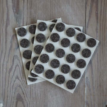 Visa detaljer för Doftbärare brun -  ø 17 mm möbeltassar Bild på Doftbärare brun -  ø 17 mm möbeltassar