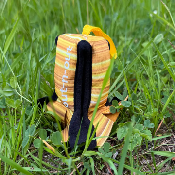 Visa detaljer för Cookie Squid® Mini godisgömma gul rand Cookie Squid Mini gulrandig