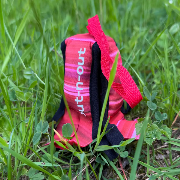 Visa detaljer för Cookie Squid® Mini godisgömma röd rand Cookie Squid Mini rödrandig