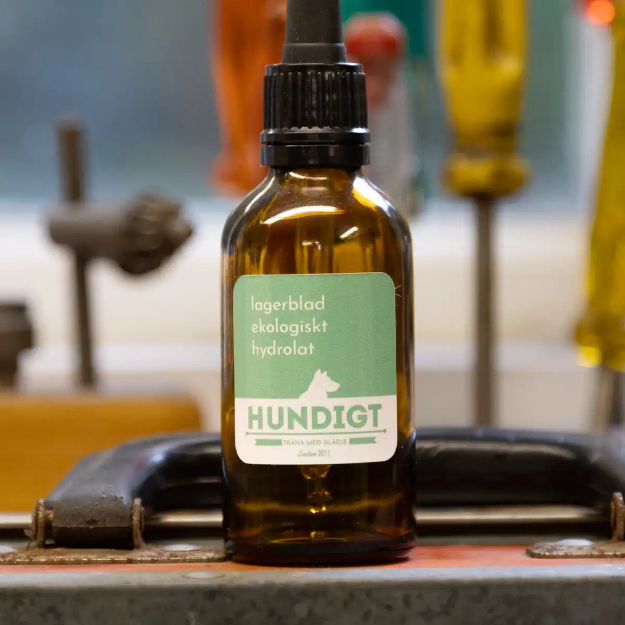 Lagerblad hydrolat till Nosework till nosework i 50 ml brun flaska.