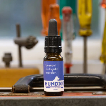 Visa detaljer för Lavendel-hydrolat Nose Work, Crearome 10 ml Ekologisk hydrolat lavendel från Crearome i en brun flaska med pipett.