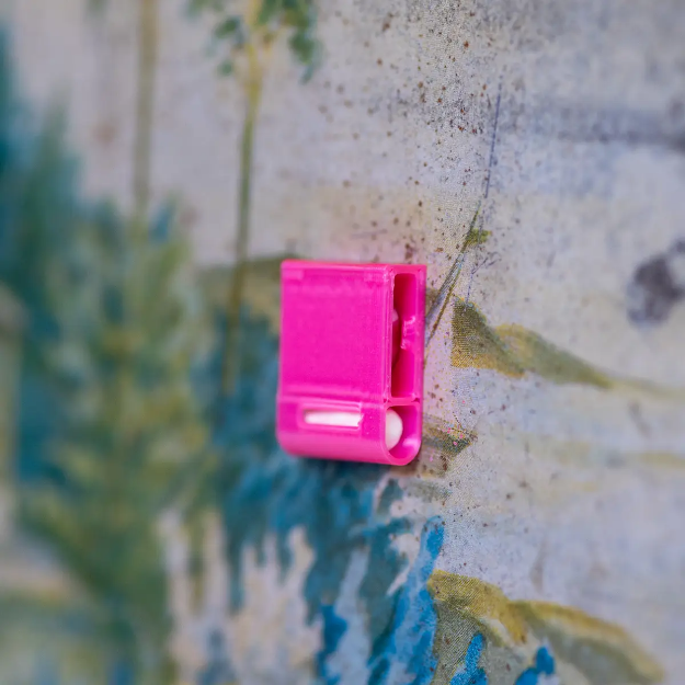 Bild på POCKET X 🐶 magnet dofthållare rosa