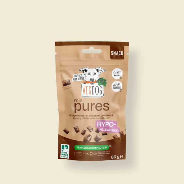 Små hundgodisar från VegDog kommer i en Zip-påse.